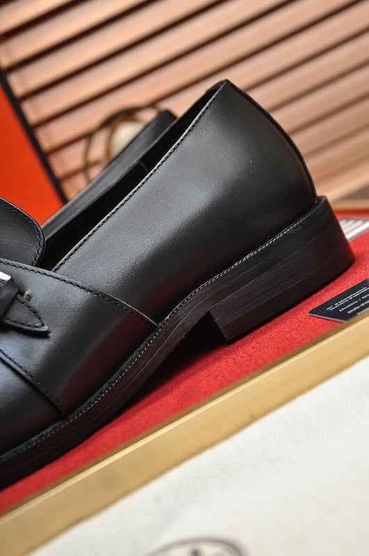 Hermès Red Slingback Heels - Side Profile View