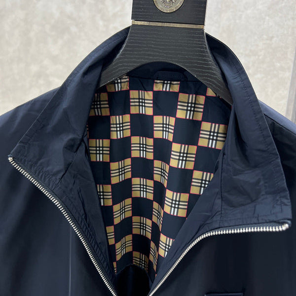 Back view of Burberry luxury piece style No.407