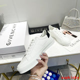 Givenchy shoes Style 044 - packaging and accessories