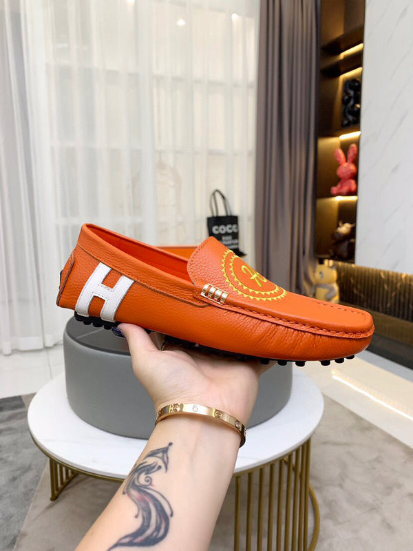 Hermes shoes Style 044 - top view showing design