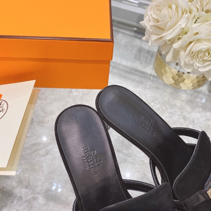 Hermès Nude Ankle Strap Heels - Heel Detail View
