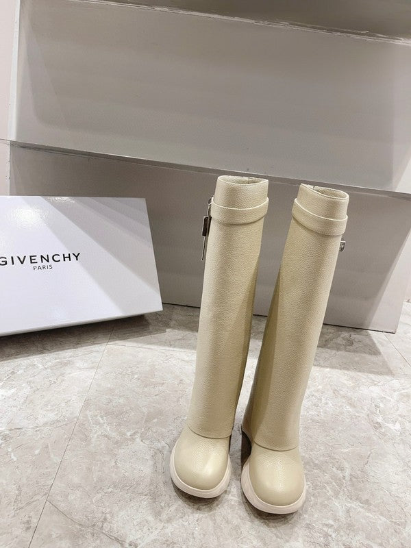 Givenchy shoes Style 158 - logo and branding close-up