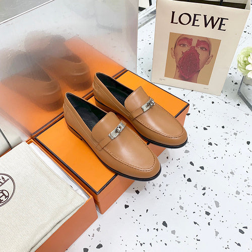 Hermes sandals Style 151 - texture and material detail