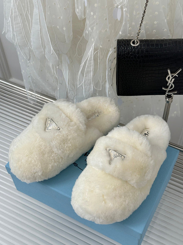 Three-quarter angle view of Prada luxury piece style No.132