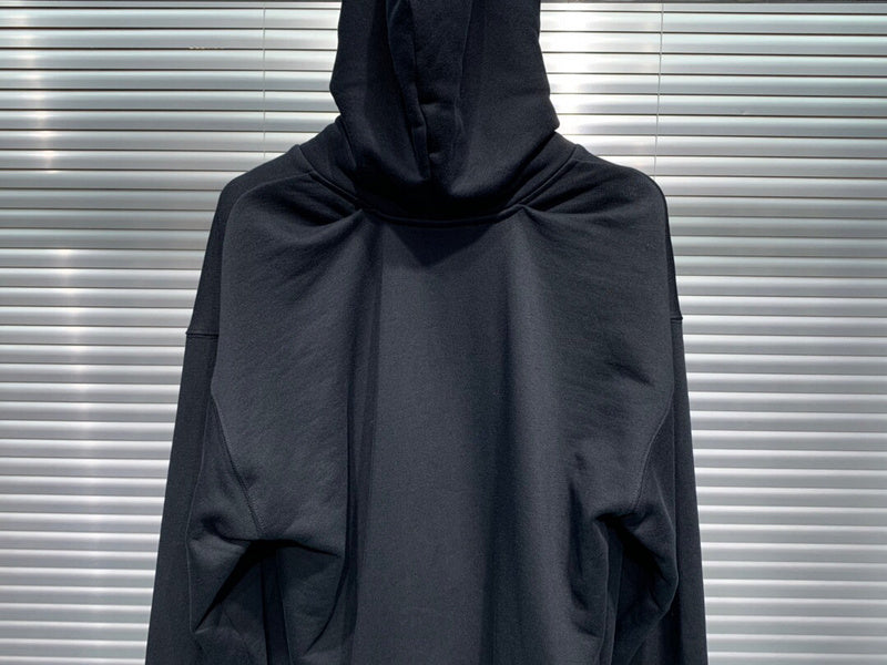Side profile view of Balenciaga luxury piece style No.305
