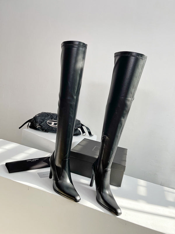 Full silhouette view of Saint Laurent luxury piece style No.018