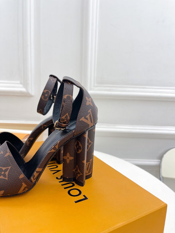 Louis Vuitton Tan High-Top Sneakers - Heel Detail View