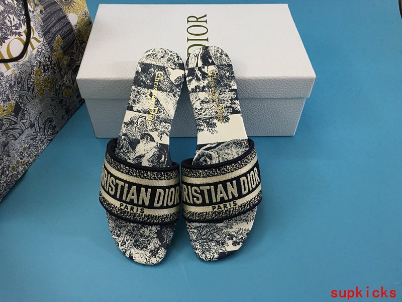 Dior shoes Style 031 - additional angle view