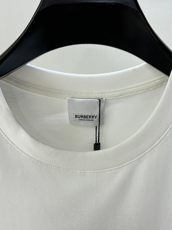 Back view of Burberry luxury piece style No.288