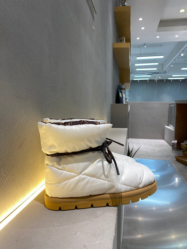 Louis Vuitton shoes Style 193 - top view showing design