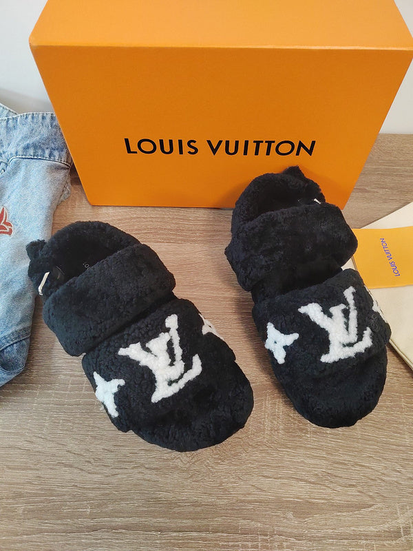 Louis Vuitton shoes Style 331 - logo and branding close-up