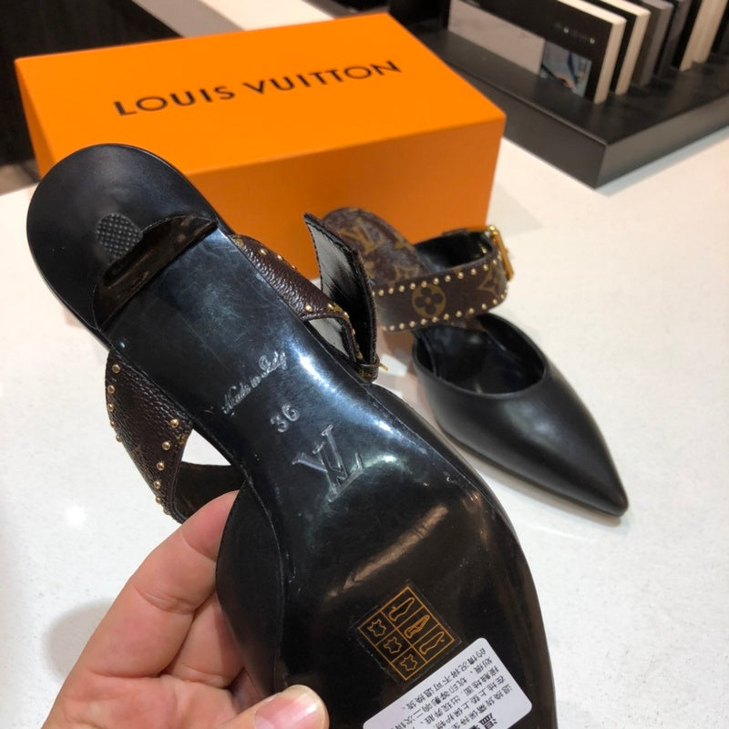 Louis Vuitton Camel Ankle Boots - Toe Detail View