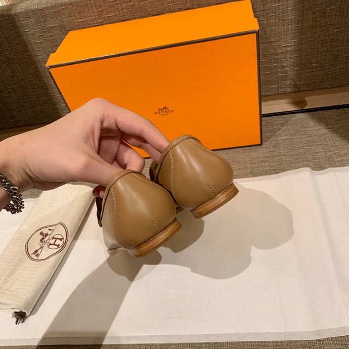Hermes shoes Style 392 - additional angle view