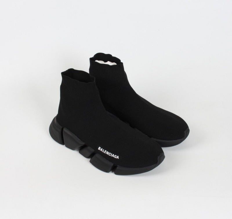 Balenciaga shoes Style 319 - close-up of classic monogram styling