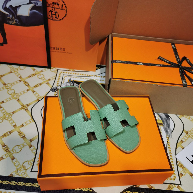Hermes sandals Style 090 - top view showing design