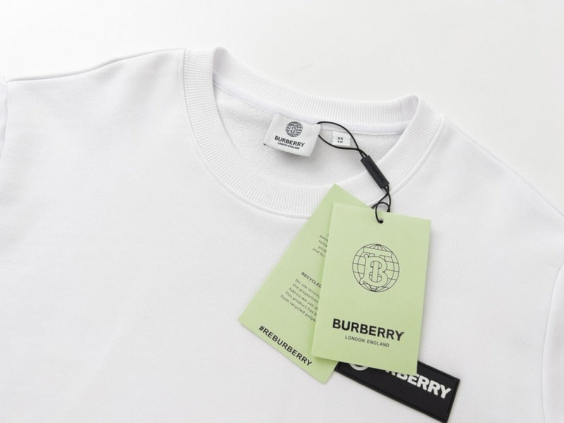 Full silhouette view of Burberry luxury piece style No.557