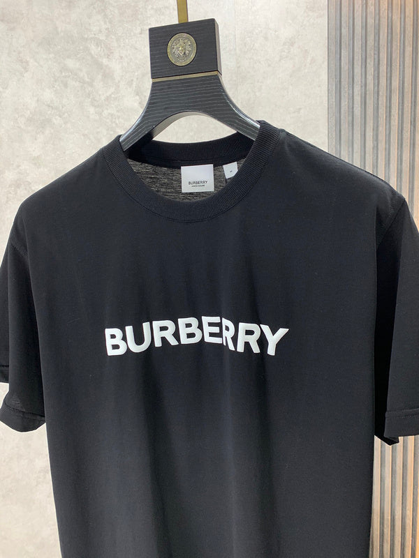 Full silhouette view of Burberry luxury piece style No.303