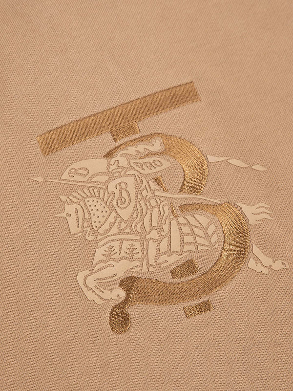 Three-quarter angle view of Burberry luxury piece style No.434