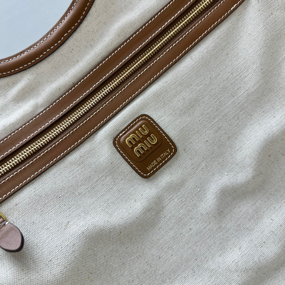 Bags- Miu M Ivy Cannete Bag Elegant Everyday Designer Handbag