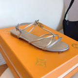 Three-quarter angle view of Louis Vuitton luxury piece style No.006