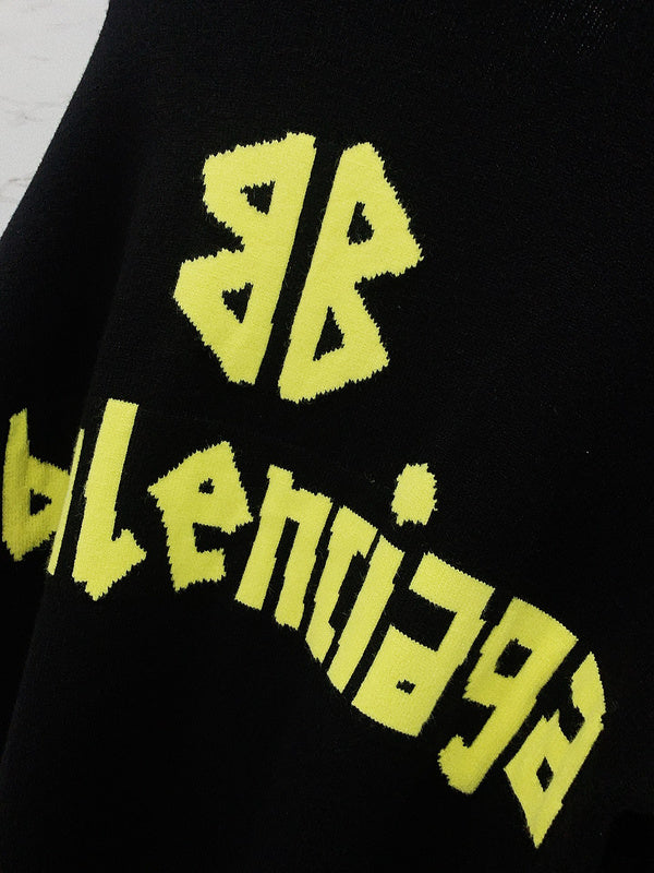 Front view of Balenciaga luxury piece style No.068