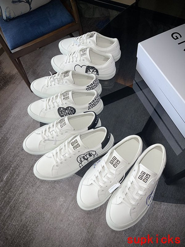Givenchy shoes Style 011 - logo and branding close-up