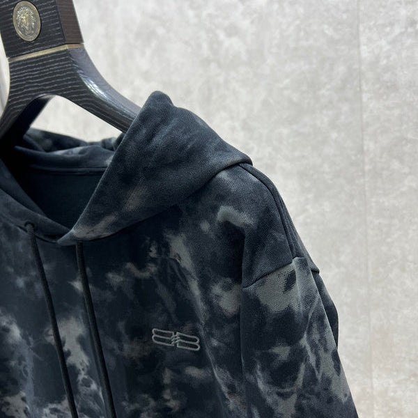 Three-quarter angle view of Balenciaga luxury piece style No.117