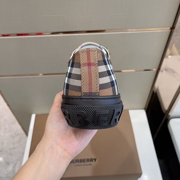 Burberry Camel Chunky Platform Sneakers - Sole Detail View