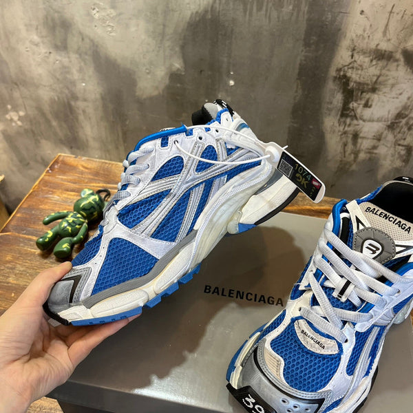 Balenciaga shoes Style 040 - side profile detail