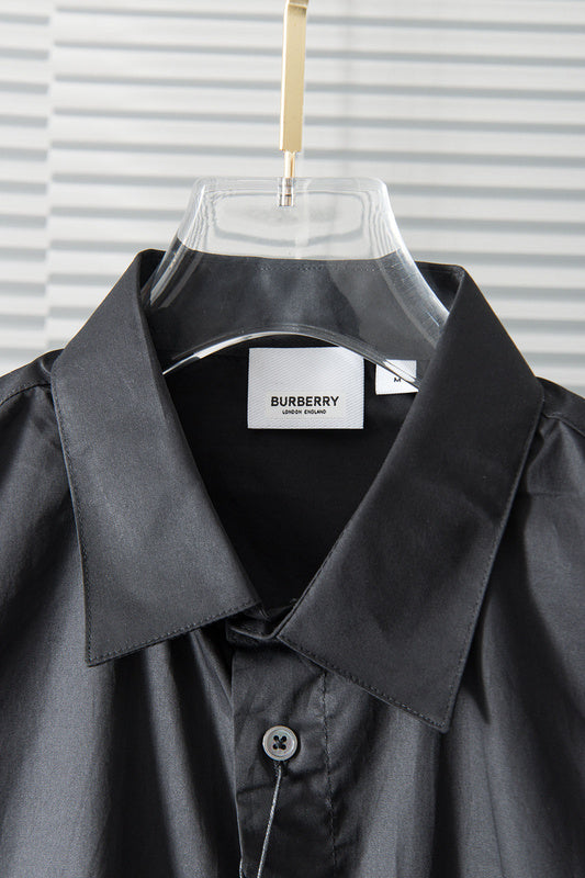 Styling view of Burberry luxury piece style No.035