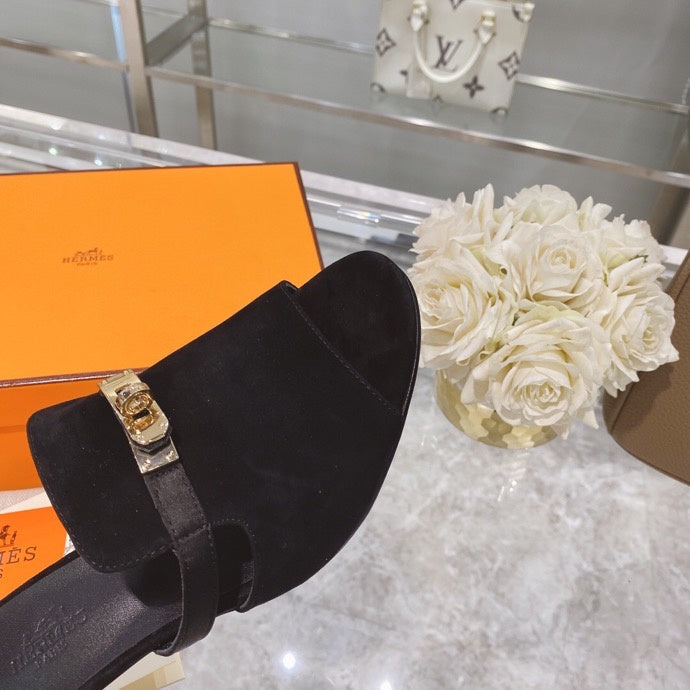 Hermes shoes Style 368 - top view showing design