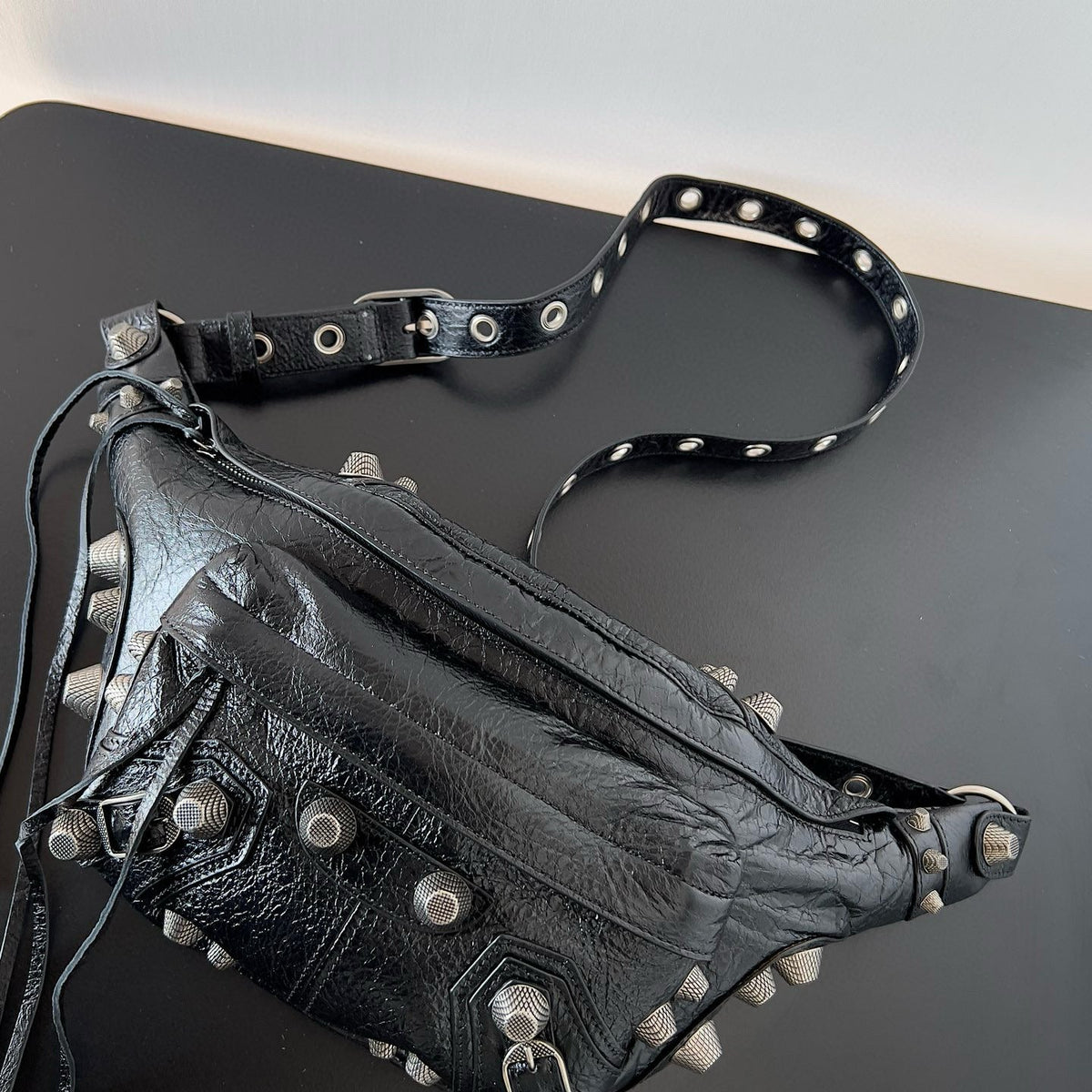 Balenciaga Le Cagole Medium Beltbag detail shot – authentic designer craftsmanship