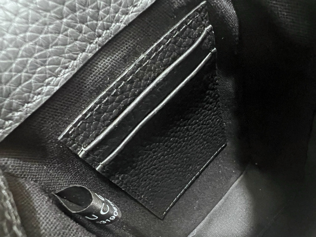 Gucci Bags- Gucci Super Mini Crossbody Bag Elegant Everyday Designer Handbag