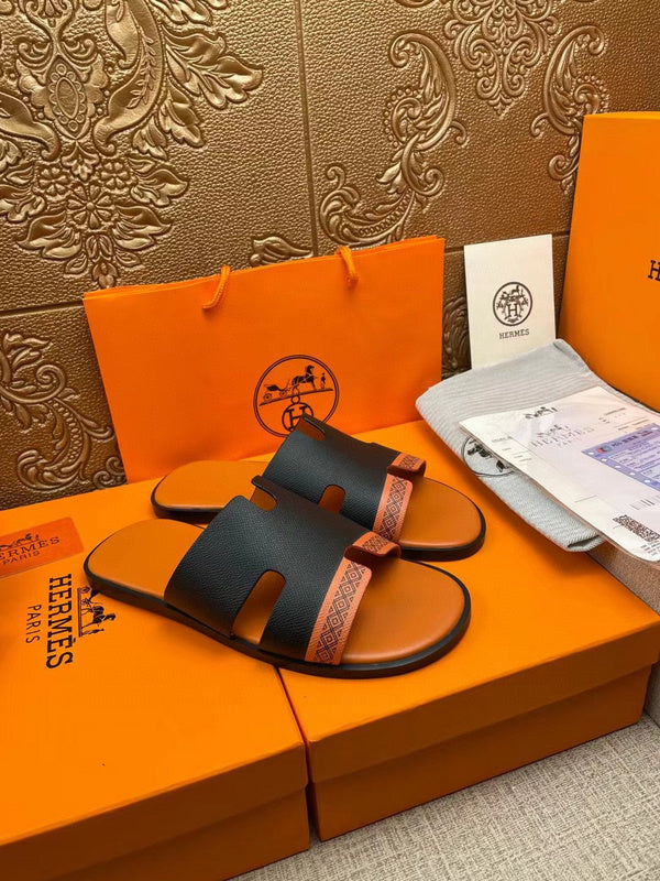 Hermès Black Classic Ballet Flats - Angled View