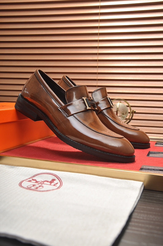 Hermes shoes Style 064 - side profile detail