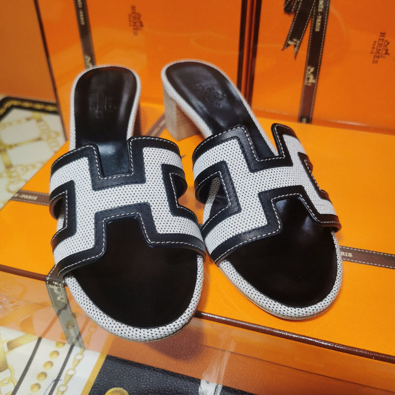 Hermès Camel Espadrille Wedge Sandals - Heel Detail View