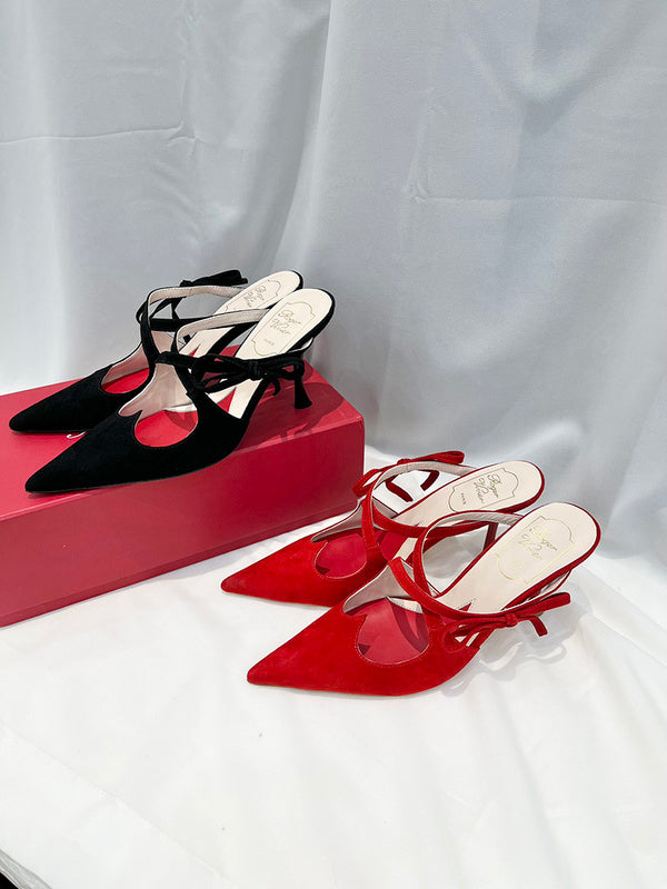 Styling view of Roger Vivier luxury piece style No.046