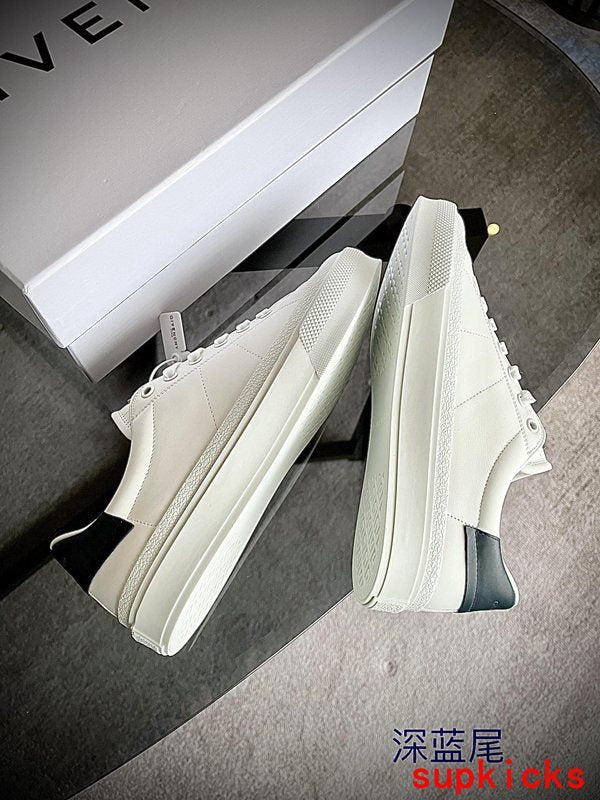 Givenchy shoes Style 025 - sole and craftsmanship detail