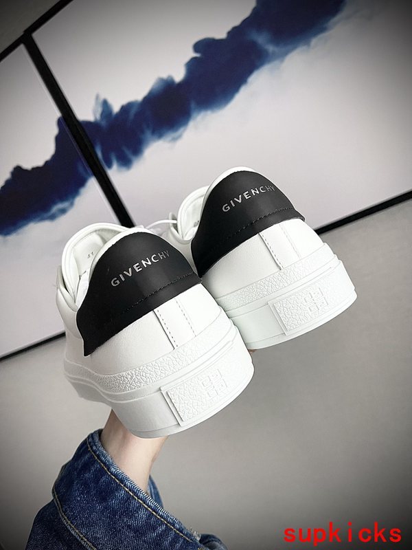 Givenchy shoes Style 012 - back heel detail
