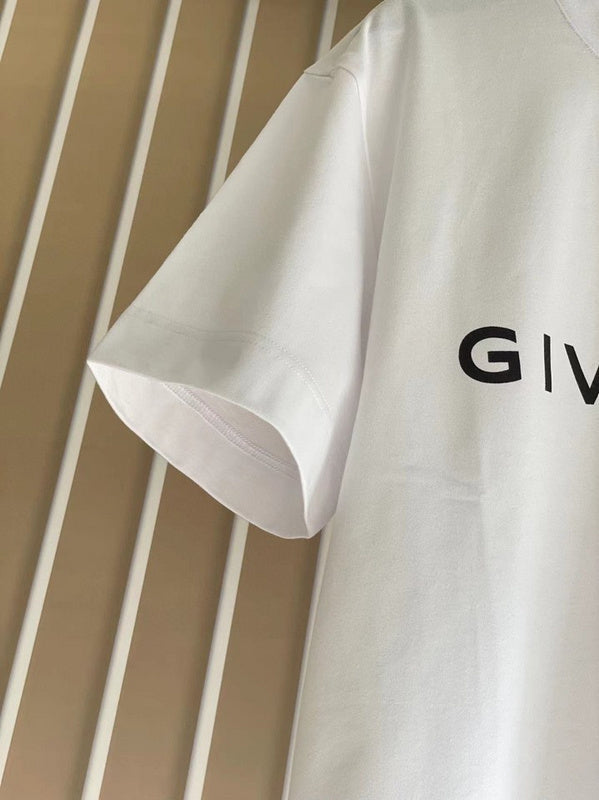 Three-quarter angle view of Givenchy luxury piece style No.231