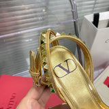 Texture and finish detail of Valentino Garavani luxury piece style No.254