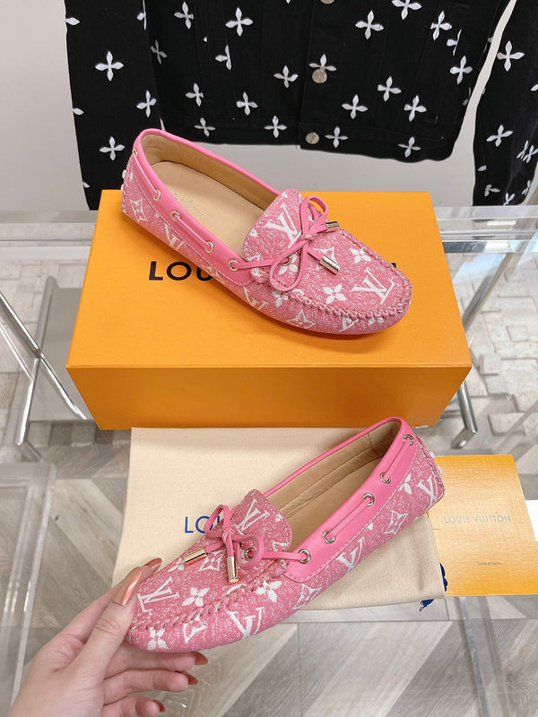 Louis Vuitton shoes Style 390 - logo and branding close-up