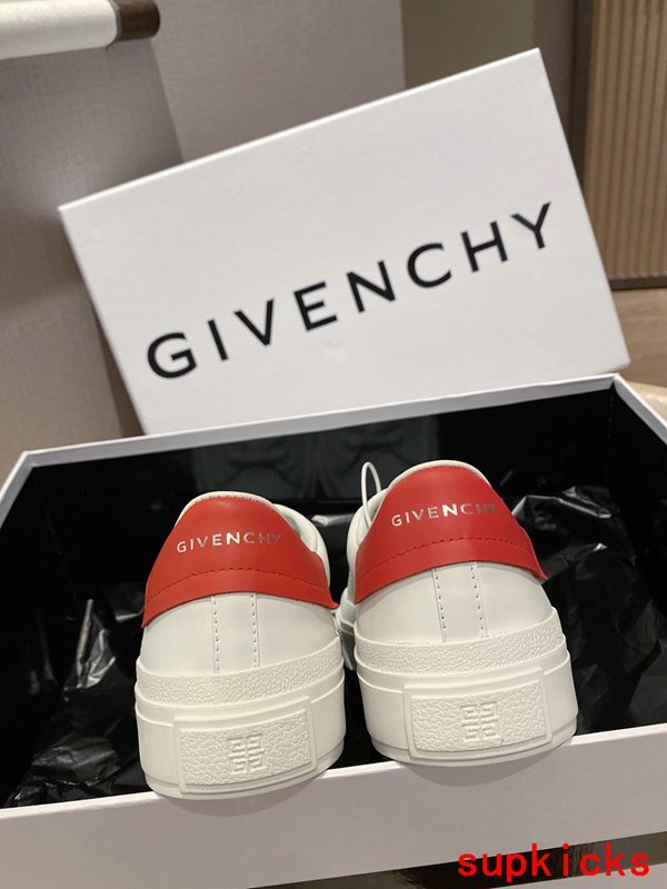 Givenchy Tan Low-Top Sneakers - Sole Detail View