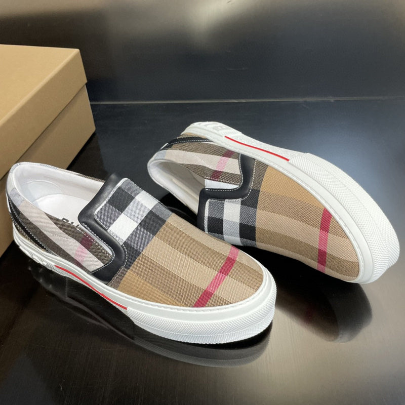 Burberry shoes Style 338 - top view showing design