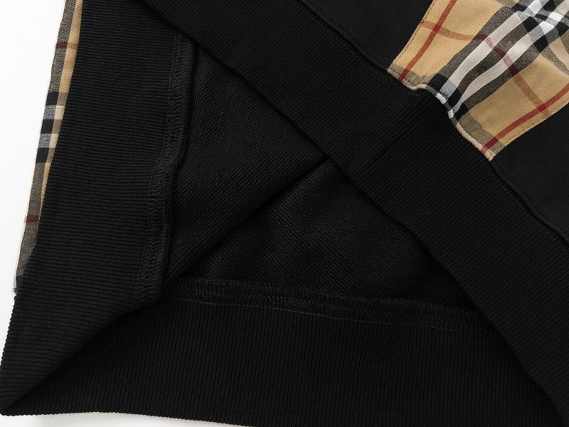 Texture and finish detail of Burberry luxury piece style No.559