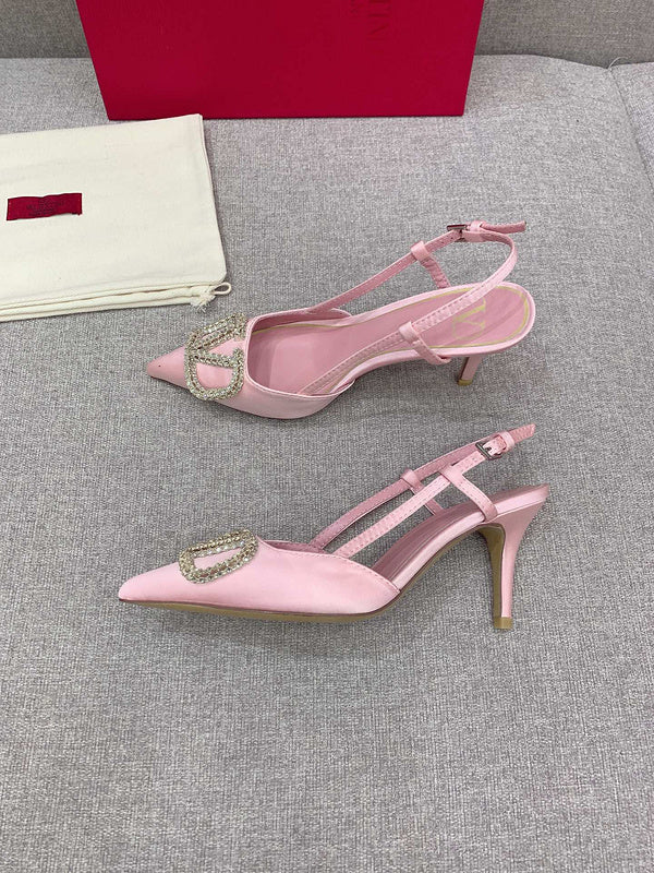Styling view of Valentino Garavani luxury piece style No.207
