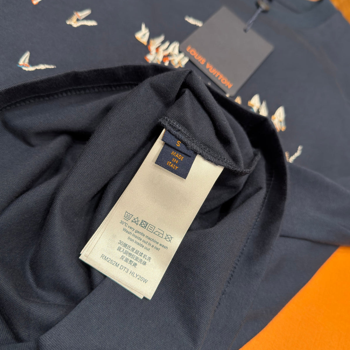 Louis Vuitton T-Shirts- Louis Vuitton Lou T-shirt Premium Designer Cotton T-Shirt