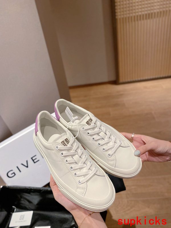 Givenchy shoes Style 018 - sole and craftsmanship detail