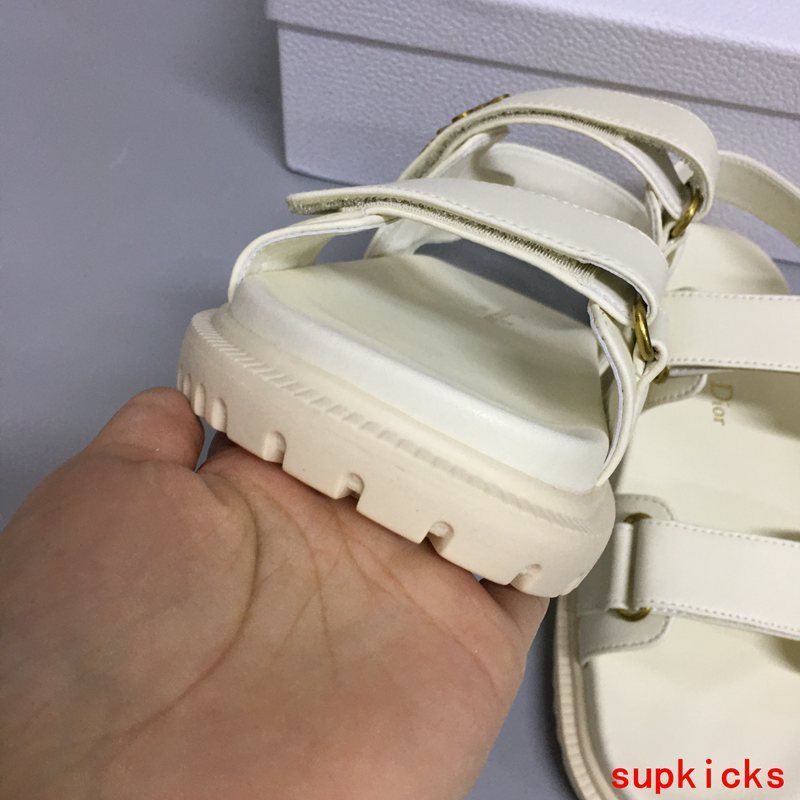 Dior shoes Style 028 - top view showing design