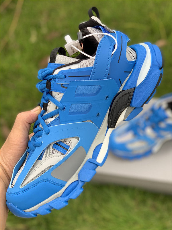 Balenciaga shoes Style 382 - logo and branding close-up